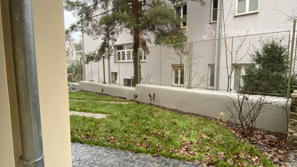 Prenájom 1 izbového bytu na ulici Vansová v centre Palisád