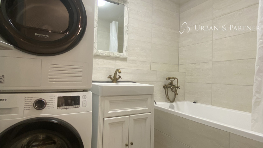 Prenájom 2 izbového bytu s parkovaním na ulici Rudolfa Mocka pri Cubicon