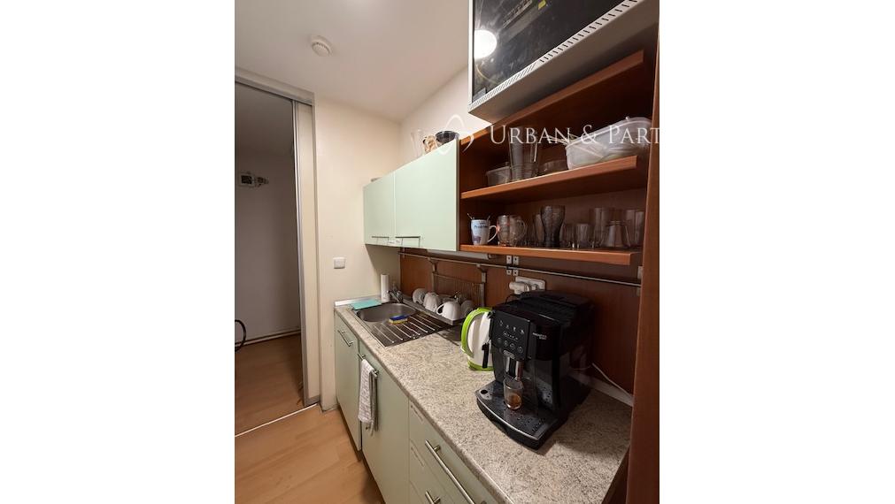 Kancelárske priestory na prenájom v budove na Vajnorskej ulici v rôznych výmerách.