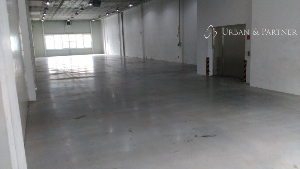 Prenájom moderných skladovo - obchodných priestorov v modernom areály na Starej Vajnorskej