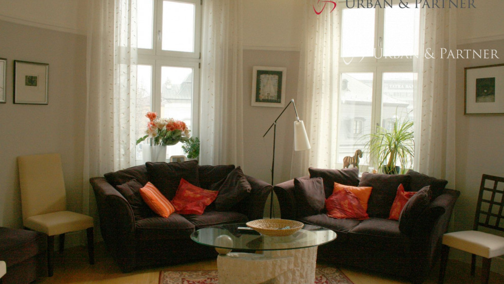 Prenájom exkluzívneho 5 izbového bytu s parkovaním na Tolstého ulici v centre