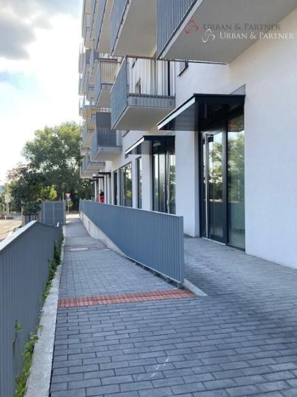 PREDAJ - nebytový priestor na Mlynských Nivách