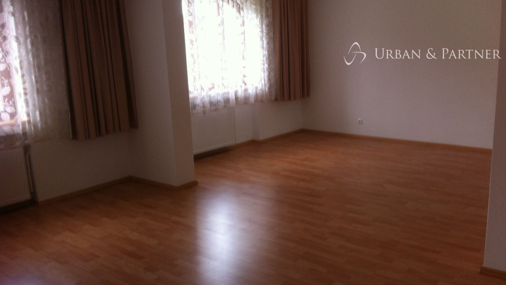 Prenájom rodinného domu so záhradou na Bellovej ulici na Kolibe