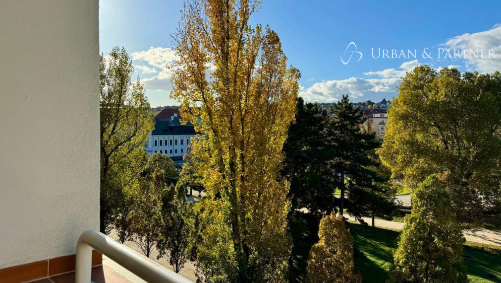 Prenájom pekného 5 izbového bytu na Banskobystrickej ulici priamo v centre