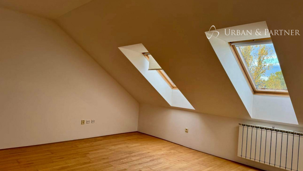 Prenájom pekného 5 izbového bytu na Banskobystrickej ulici priamo v centre