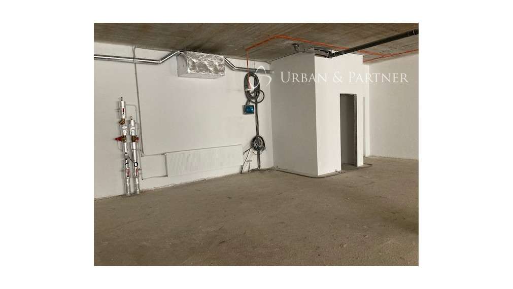 KOMERČNÝ PRIESTOR, 225m2, lokalita Mlynské Nivy