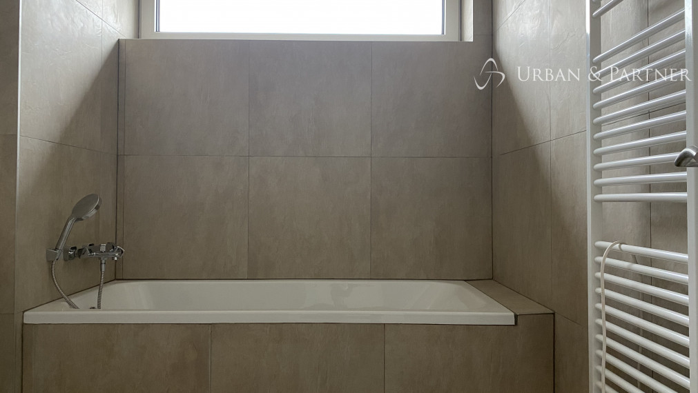 Predaj 3 izbového bytu s park. státím v novostavbe na ulici Staré Grunty v Karlovej vsi