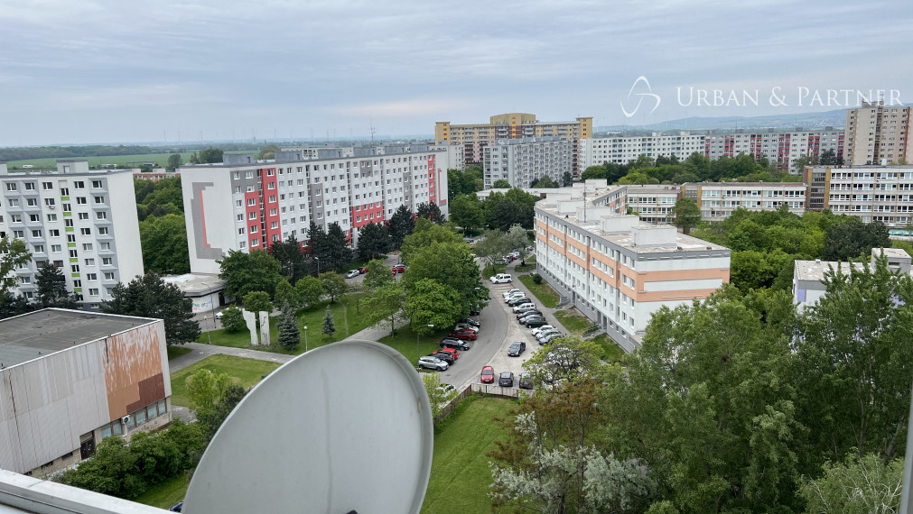PREDAJ garsónky na Beňadickej ulici v Petržalke