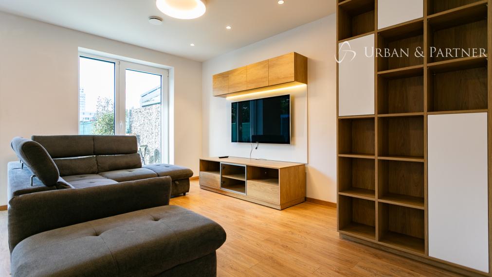 PRENÁJOM NOVOSTAVBY domu v blízkosti centra mesta.