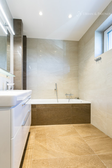 PRENÁJOM NOVOSTAVBY domu v blízkosti centra mesta.