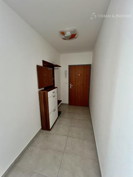 Prenájom - 2 izbový byt s LOGGIOU a PARKINGOM v Eden Park