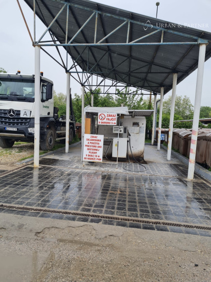 Prevádzkovo-výrobný  areál 9306m2 v Nových Zámkoch