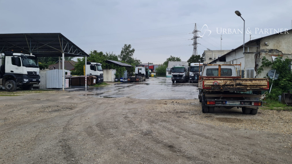 Prevádzkovo-výrobný  areál 9306m2 v Nových Zámkoch