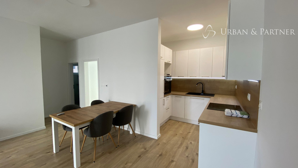 Len u nás v ponuke: prenájom 2 izbového bytu s predzáhradkou v Alžbet. dvore - Miloslavov