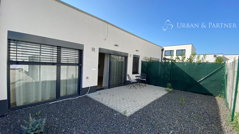 Len u nás v ponuke: prenájom 2 izbového bytu s predzáhradkou v Alžbet. dvore - Miloslavov