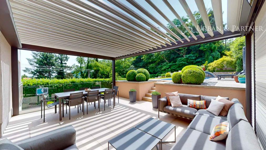 Dom s bazénom v Dúbravke, tiché prostredie pod lesom