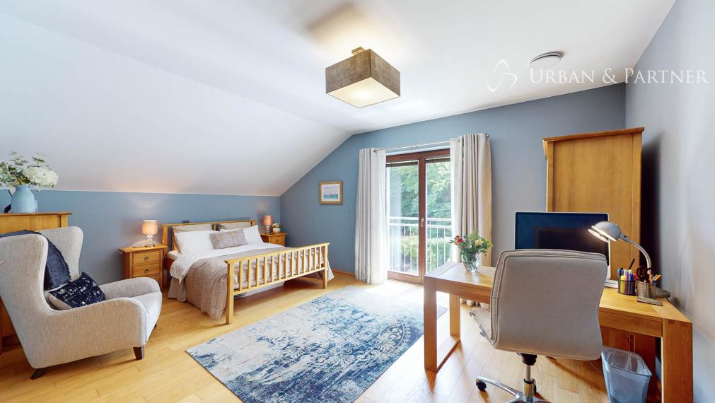 Dom s bazénom v Dúbravke, tiché prostredie pod lesom