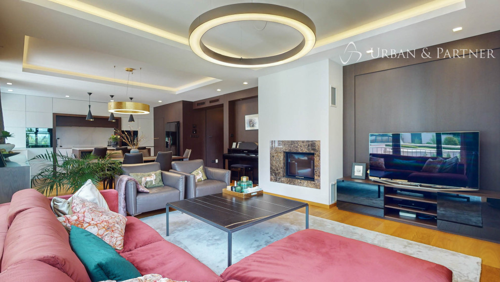 Dom s bazénom v Dúbravke, tiché prostredie pod lesom