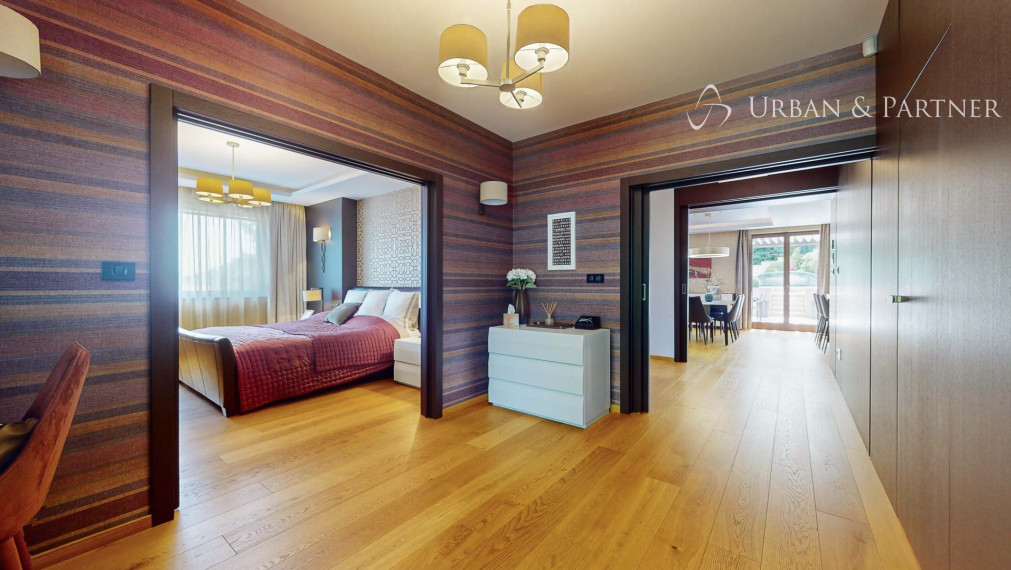 Dom s bazénom v Dúbravke, tiché prostredie pod lesom