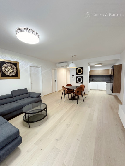 For rent : 3 rooms flat with parking in Eurovea in Pribinova street in centre