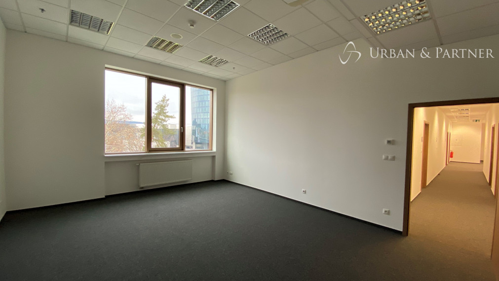 Prenájom kancelárskych priestorov na Trnavskej ceste pri Zimnom štadióne v širšom centre