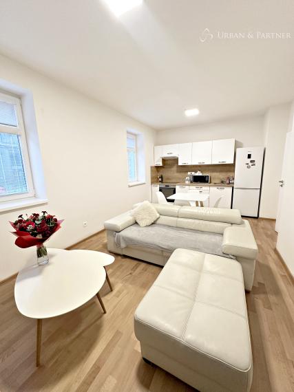 Investičný balík: 2 zrekonštruované byty + potenciál nadstavby