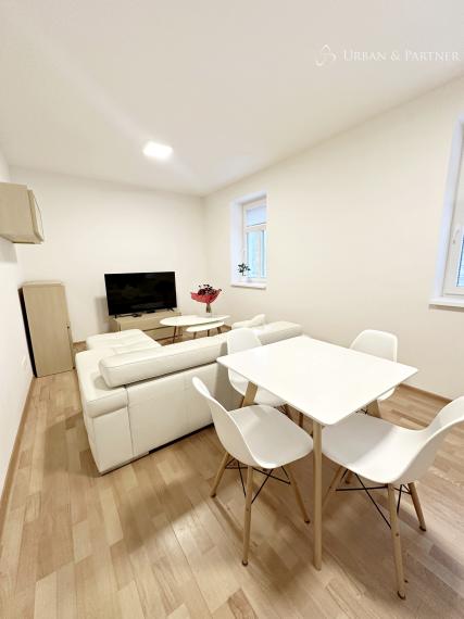 Investičný balík: 2 zrekonštruované byty + potenciál nadstavby