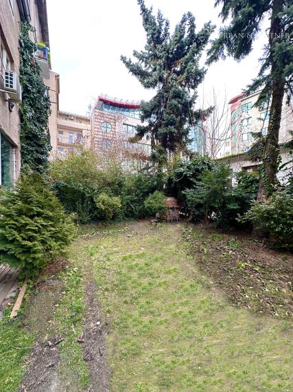 Investičný balík: 2 zrekonštruované byty + potenciál nadstavby