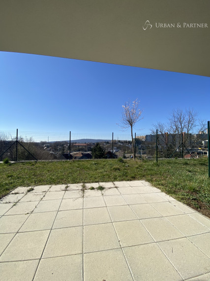 Predaj 3 izbového bytu s predzáhradkou na ulici Staré Grunty v novostavbe