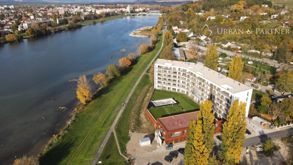 Predaj nadštandardného 2 izbového bytu priamo pri Váhu v Piešťanoch