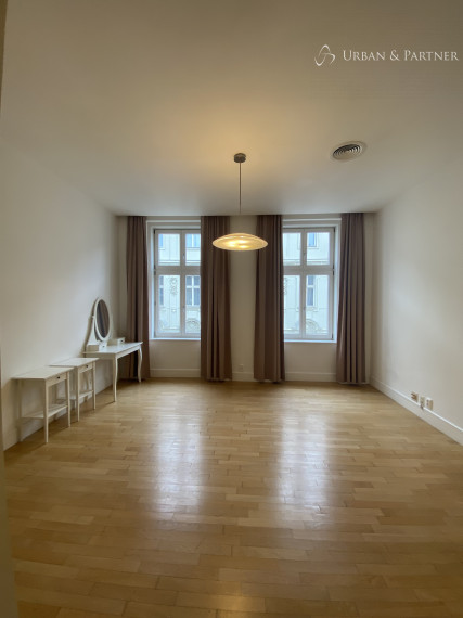 Predaj nadštandardného 5 izbového bytu na Tolstého ulici v lokalite Palisády v centre