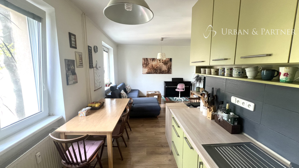 REZERVOVANÉ!  Zrekonštruovaný 2 izb. byt s balkónom na Vetvárskej ul.