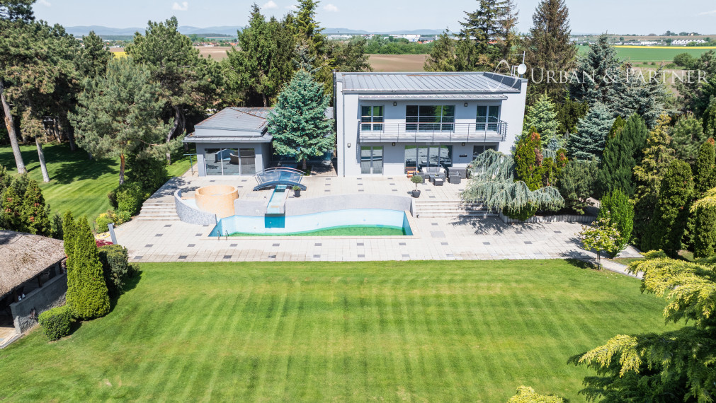 REZERVOVANÉ!  Rodinný dom s výnimočným pozemkom 1ha-aj na ďalšiu výstavbu!