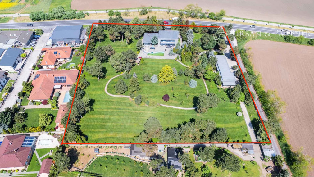 REZERVOVANÉ!  Rodinný dom s výnimočným pozemkom 1ha-aj na ďalšiu výstavbu!