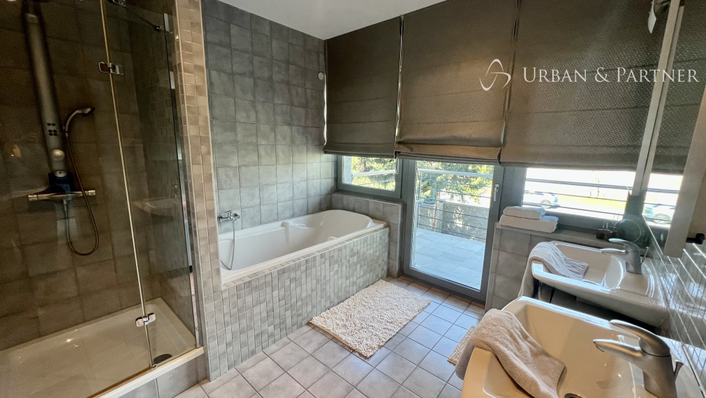 REZERVOVANÉ!  Rodinný dom s výnimočným pozemkom 1ha-aj na ďalšiu výstavbu!