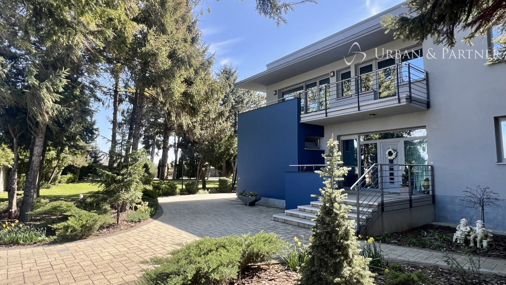 REZERVOVANÉ!  Rodinný dom s výnimočným pozemkom 1ha-aj na ďalšiu výstavbu!