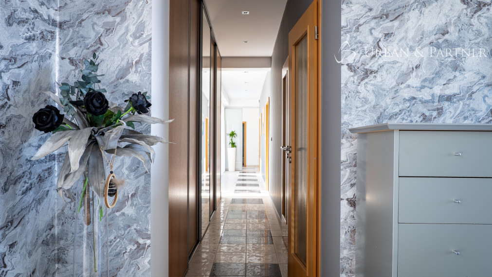 REZERVOVANÉ!  Rodinný dom s výnimočným pozemkom 1ha-aj na ďalšiu výstavbu!