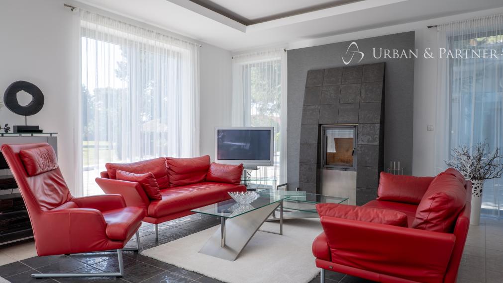 REZERVOVANÉ!  Rodinný dom s výnimočným pozemkom 1ha-aj na ďalšiu výstavbu!