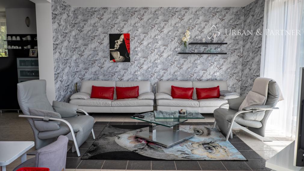 REZERVOVANÉ!  Rodinný dom s výnimočným pozemkom 1ha-aj na ďalšiu výstavbu!