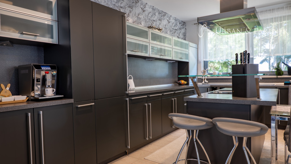 REZERVOVANÉ!  Rodinný dom s výnimočným pozemkom 1ha-aj na ďalšiu výstavbu!