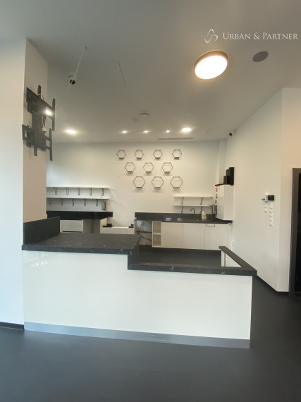 Prenájom obchodného priestoru s parkovaním v novostavbe Klingerka na Súkenníckej ulici v širšom centre - Nivy