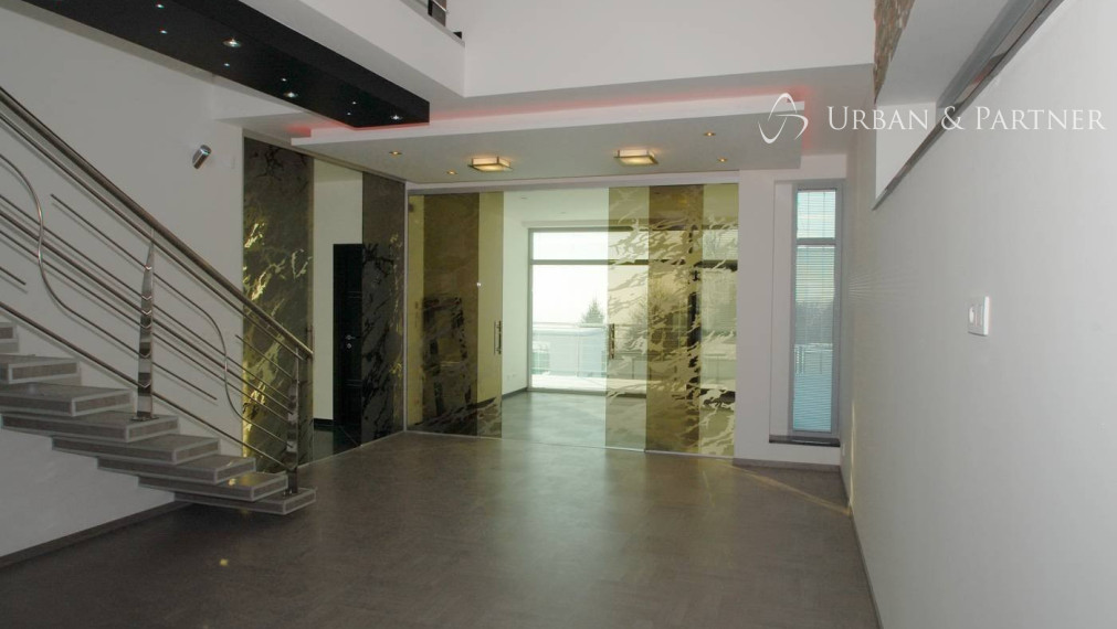 Predaj nadštandardného rodinného domu na Voskovej ulici na Kolibe