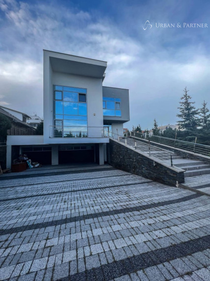 Predaj nadštandardného rodinného domu na Voskovej ulici na Kolibe