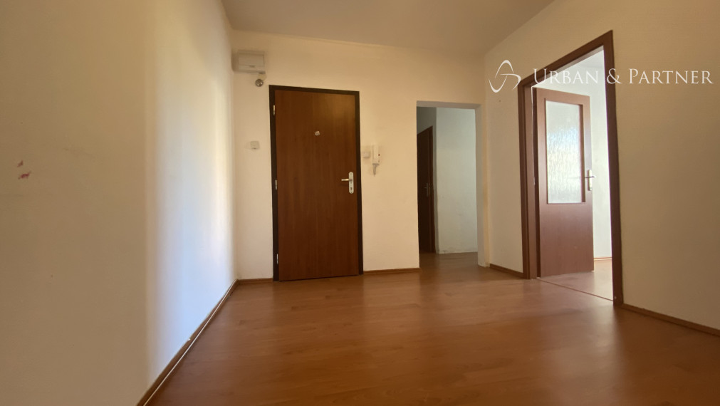 Len u nás v ponuke: Predaj 3 izbového bytu na Nám. hraničiarov v Petržalke