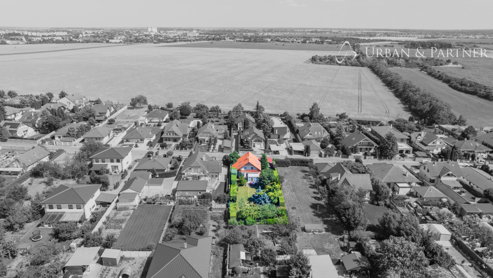 PREDAJ rodinného domu v tichej uličke s perfektným pozemkom.