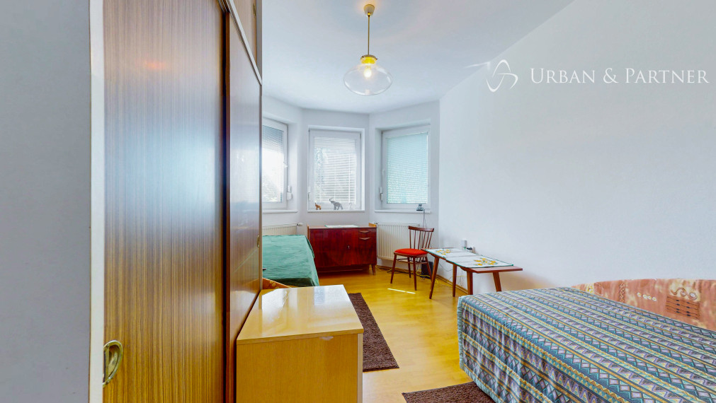 PREDAJ rodinného domu v tichej uličke s perfektným pozemkom.