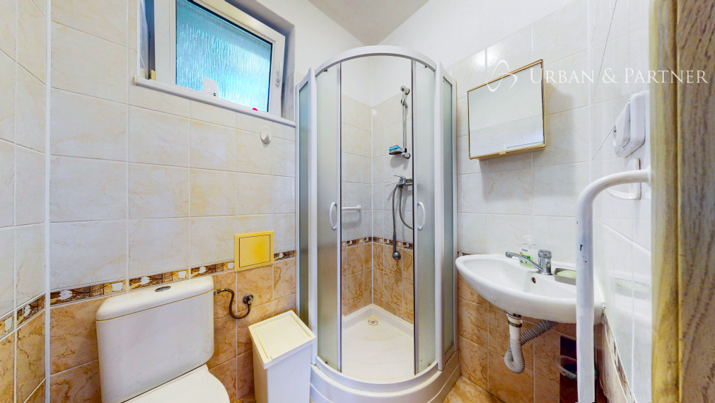 PREDAJ rodinného domu v tichej uličke s perfektným pozemkom.