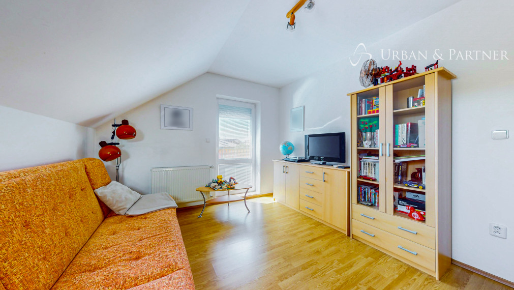 PREDAJ rodinného domu v tichej uličke s perfektným pozemkom.