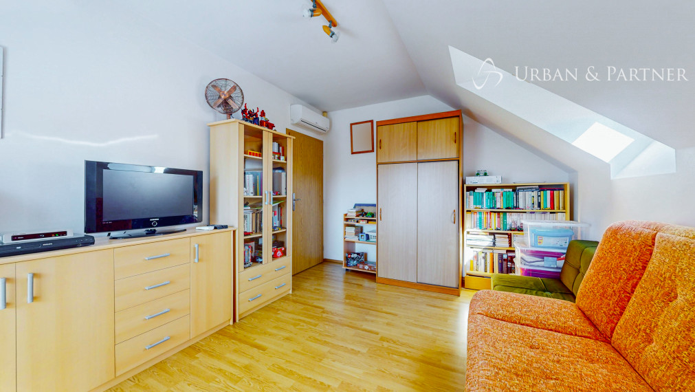 PREDAJ rodinného domu v tichej uličke s perfektným pozemkom.