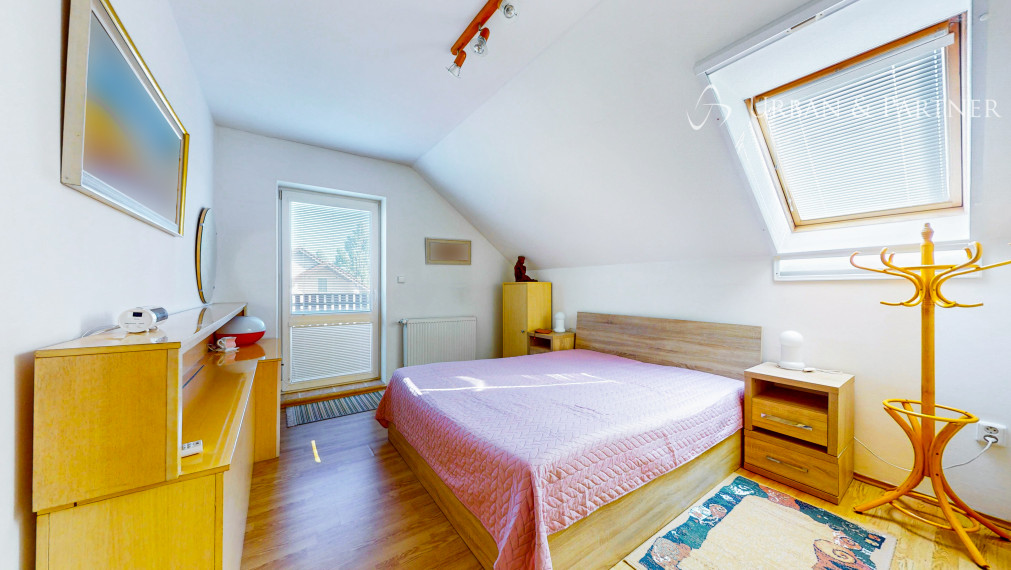 PREDAJ rodinného domu v tichej uličke s perfektným pozemkom.